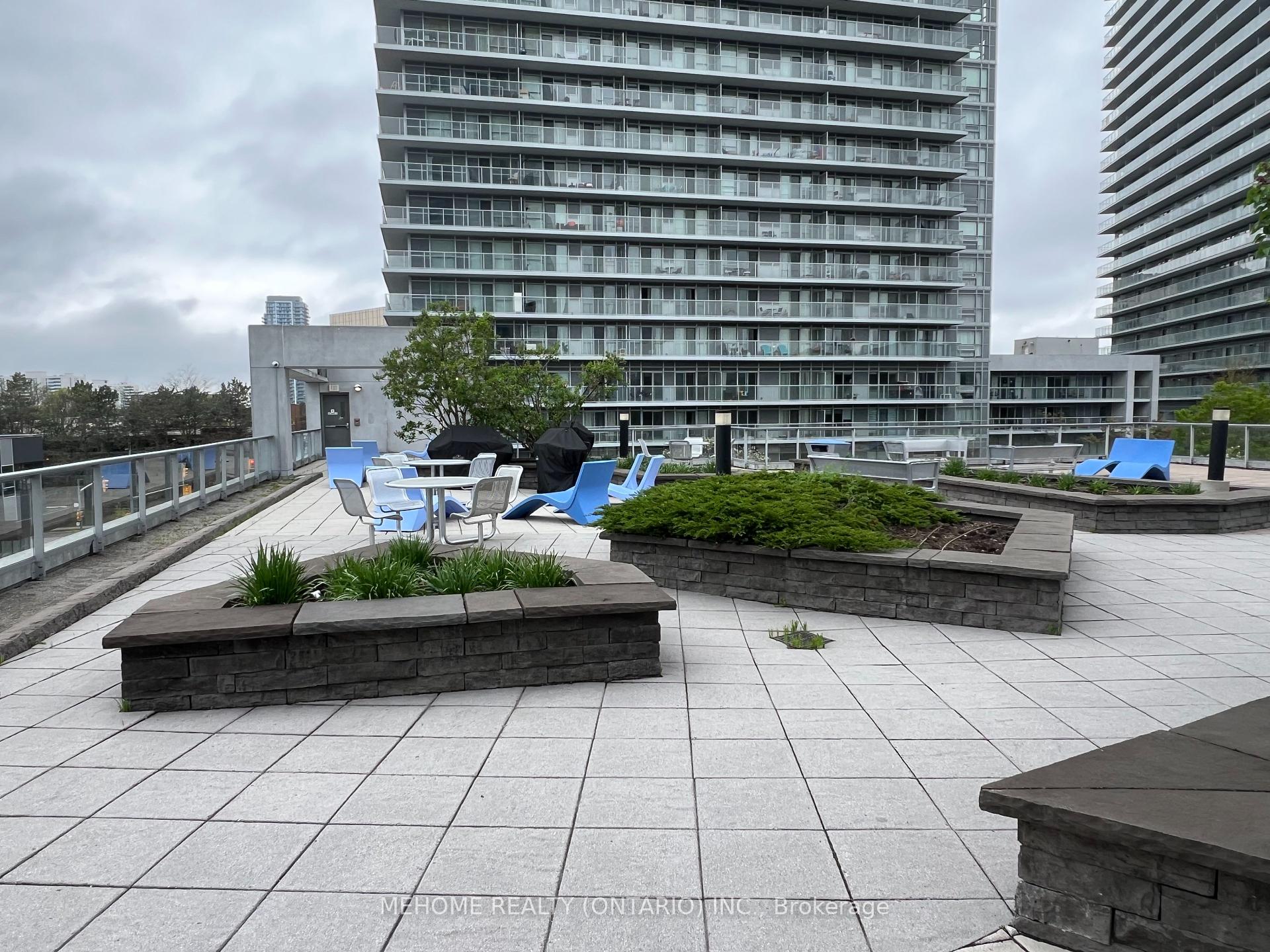 2 Bedrooms Condo at 275 Yorkland, Toronto For sale
