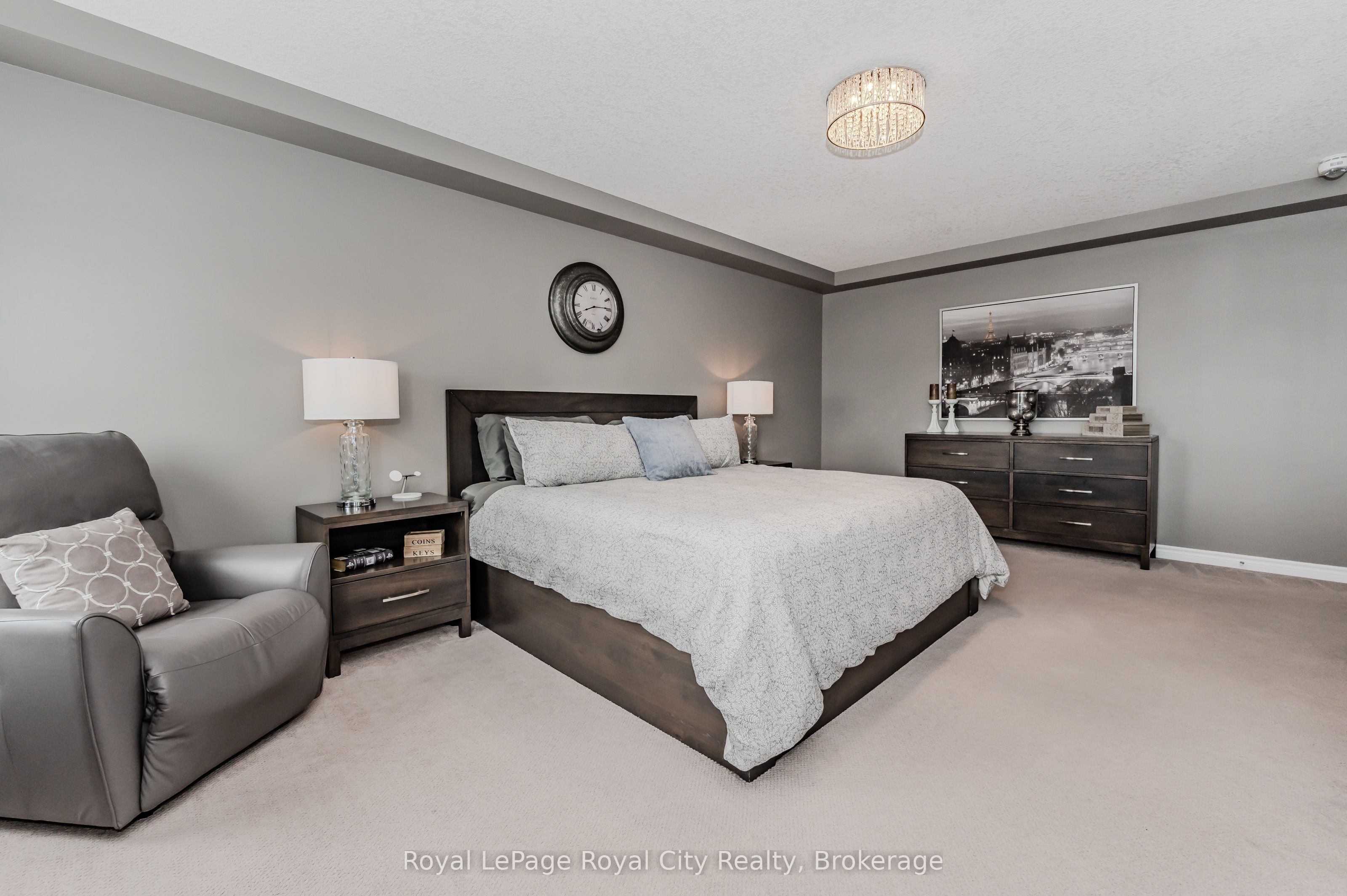 213 Tremaine Crescent