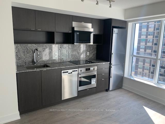2 Bedrooms Condo at 9 Mabelle,  Toronto For sale