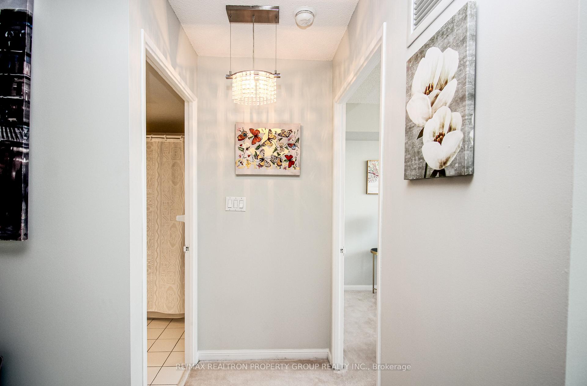 2 Bedrooms Condo at 88 Corporate, Toronto For sale
