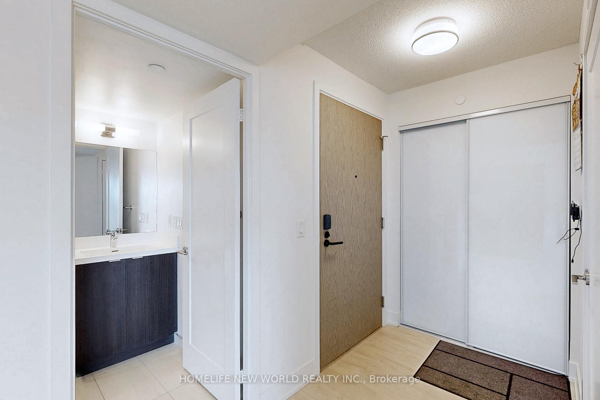 2 Bedrooms Condo at 10 Eva,  Toronto For sale