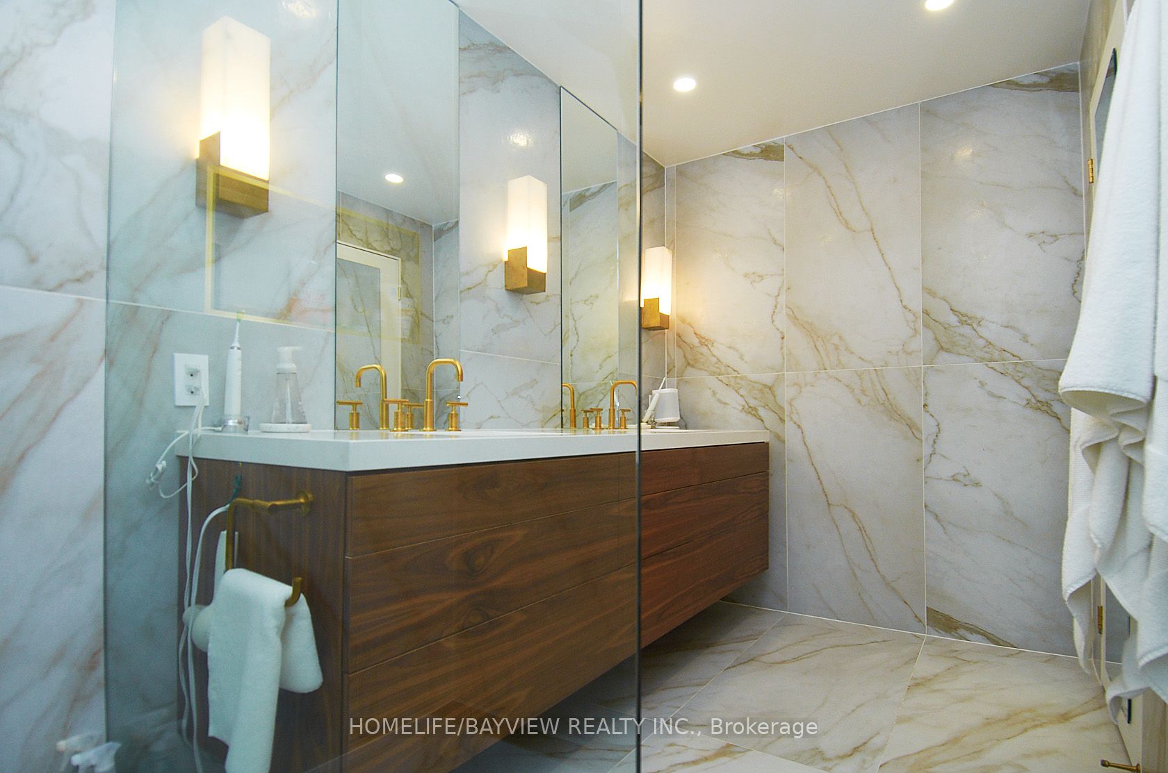 993 Queen Street W, #203