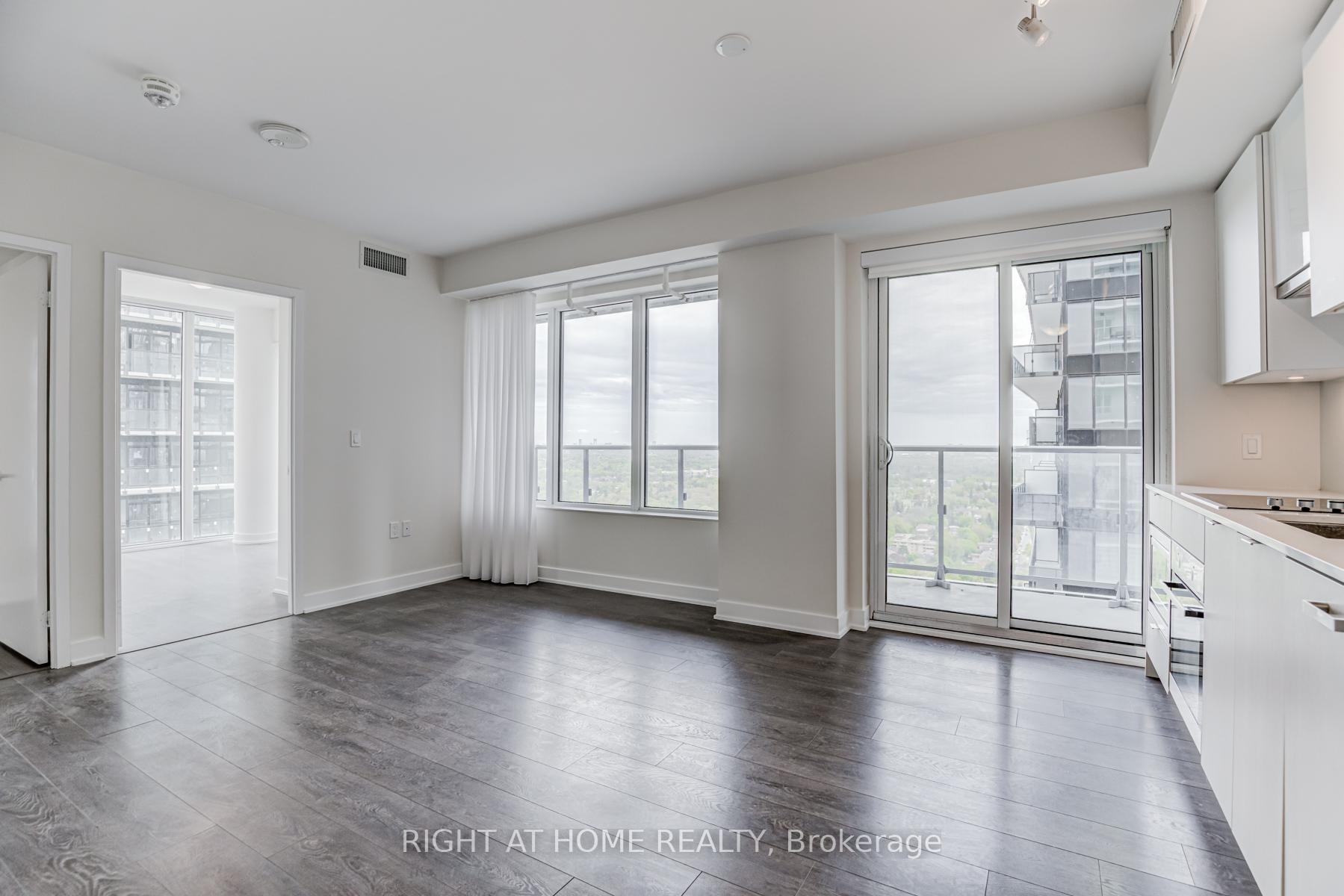 2 Bedrooms Condo at 99 Broadway, Toronto For sale