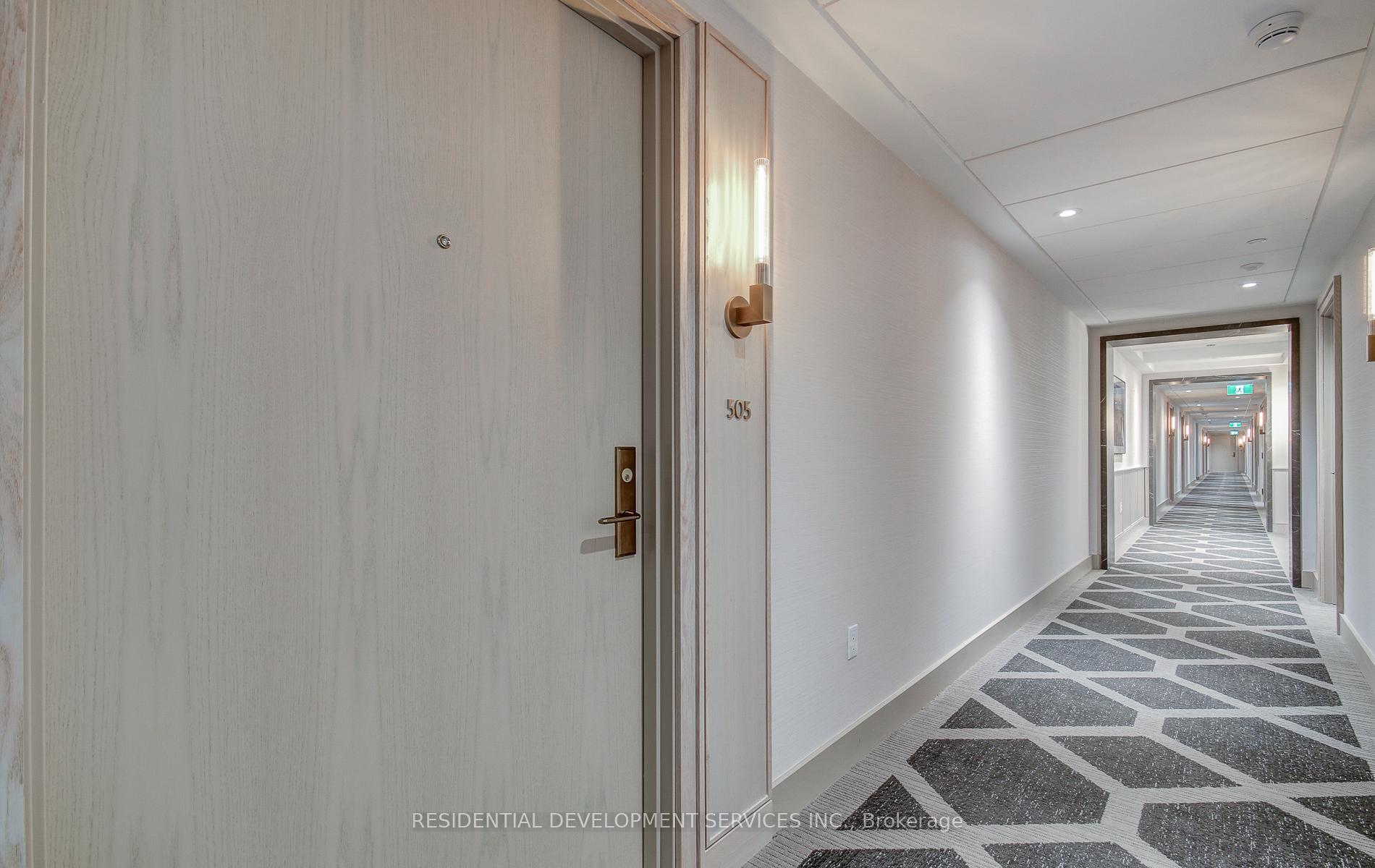 2 Bedrooms Condo at 1 Strathgowan, Toronto For sale