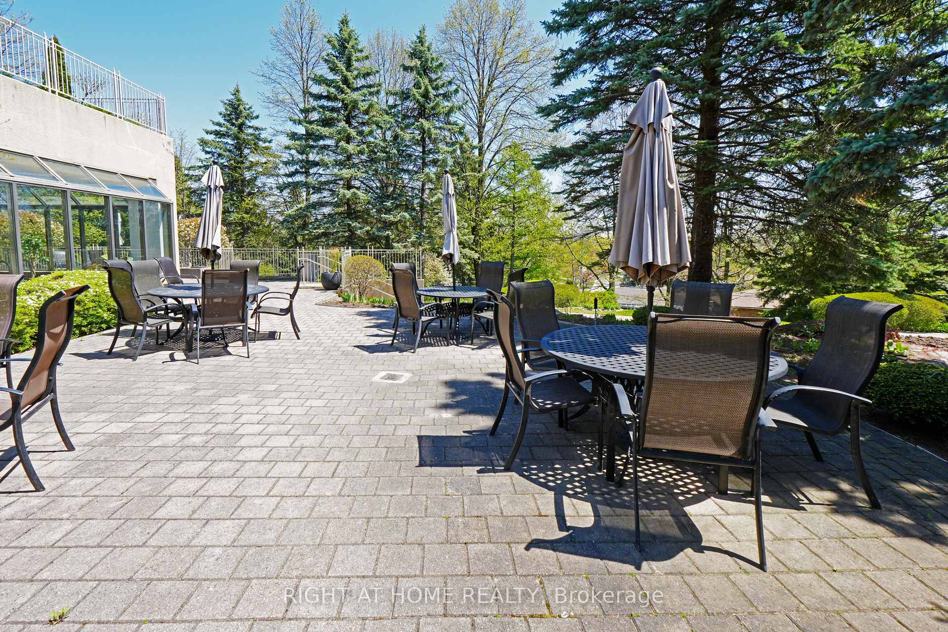 3 Bedrooms Condo at 20 Guildwood, Toronto For sale