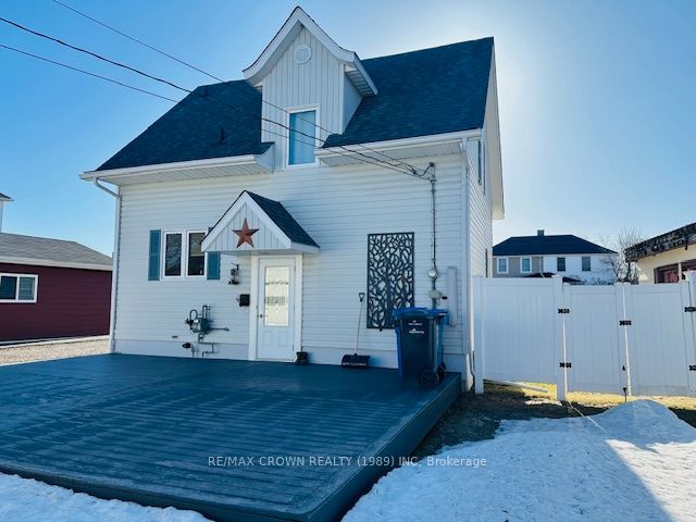 5 Victoria Street, Kapuskasing, ON P5N 1K6