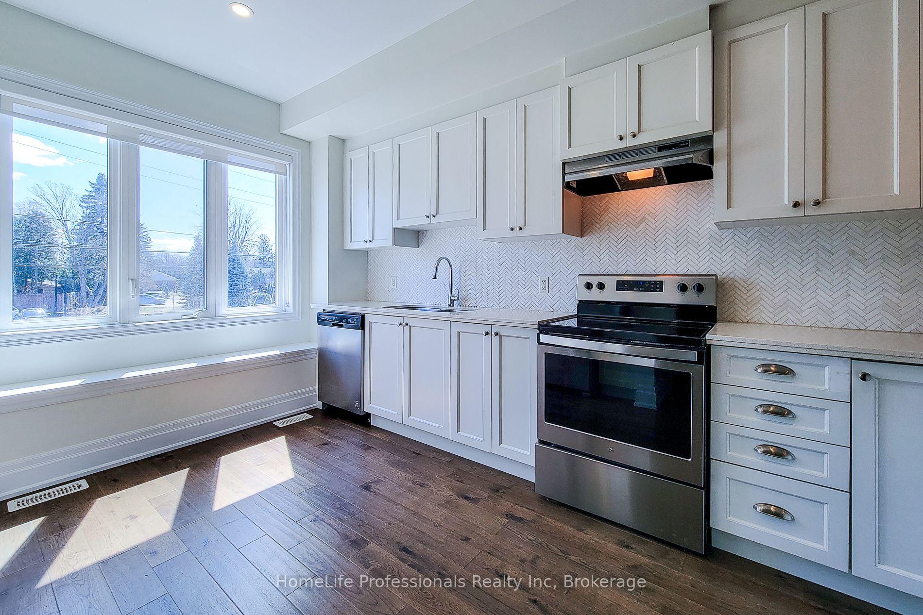 3 Bedrooms Condo at 111 Wilson, Hamilton For sale