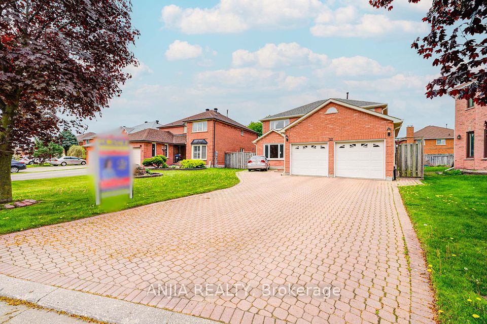 32 Brackin Road, Markham, ON L3R 6S1