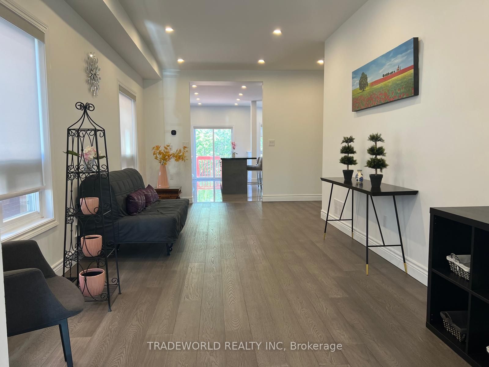 87 Castan Avenue, #1 Bedroom