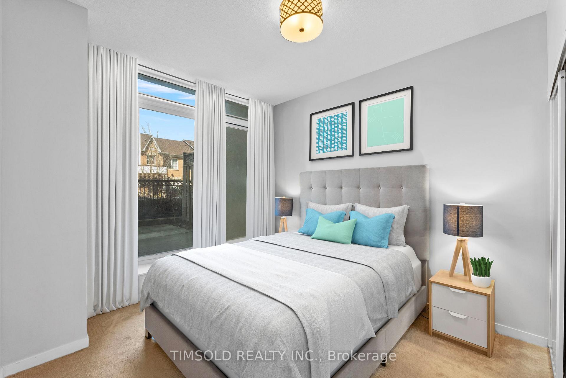 2 Bedrooms Condo at 120 Dallimore, Toronto For sale