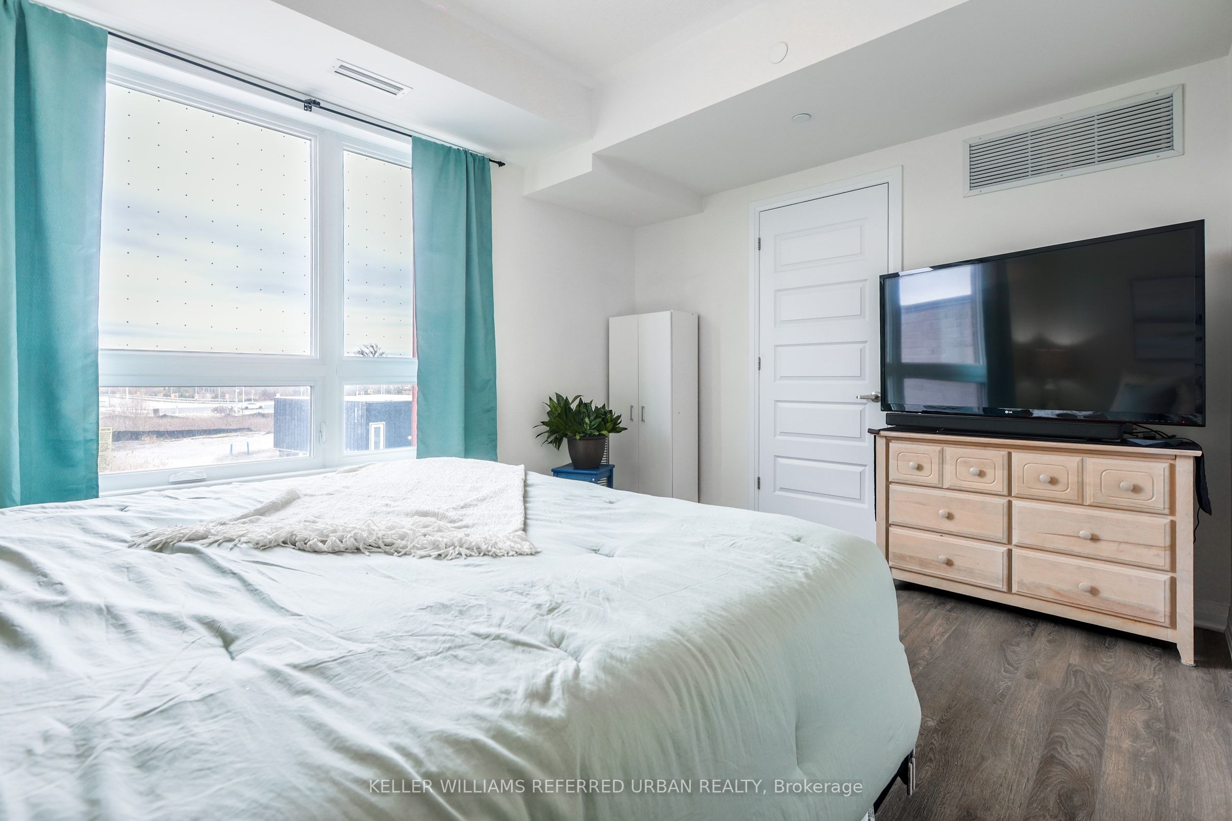 2 Adam Sellers Street, #206