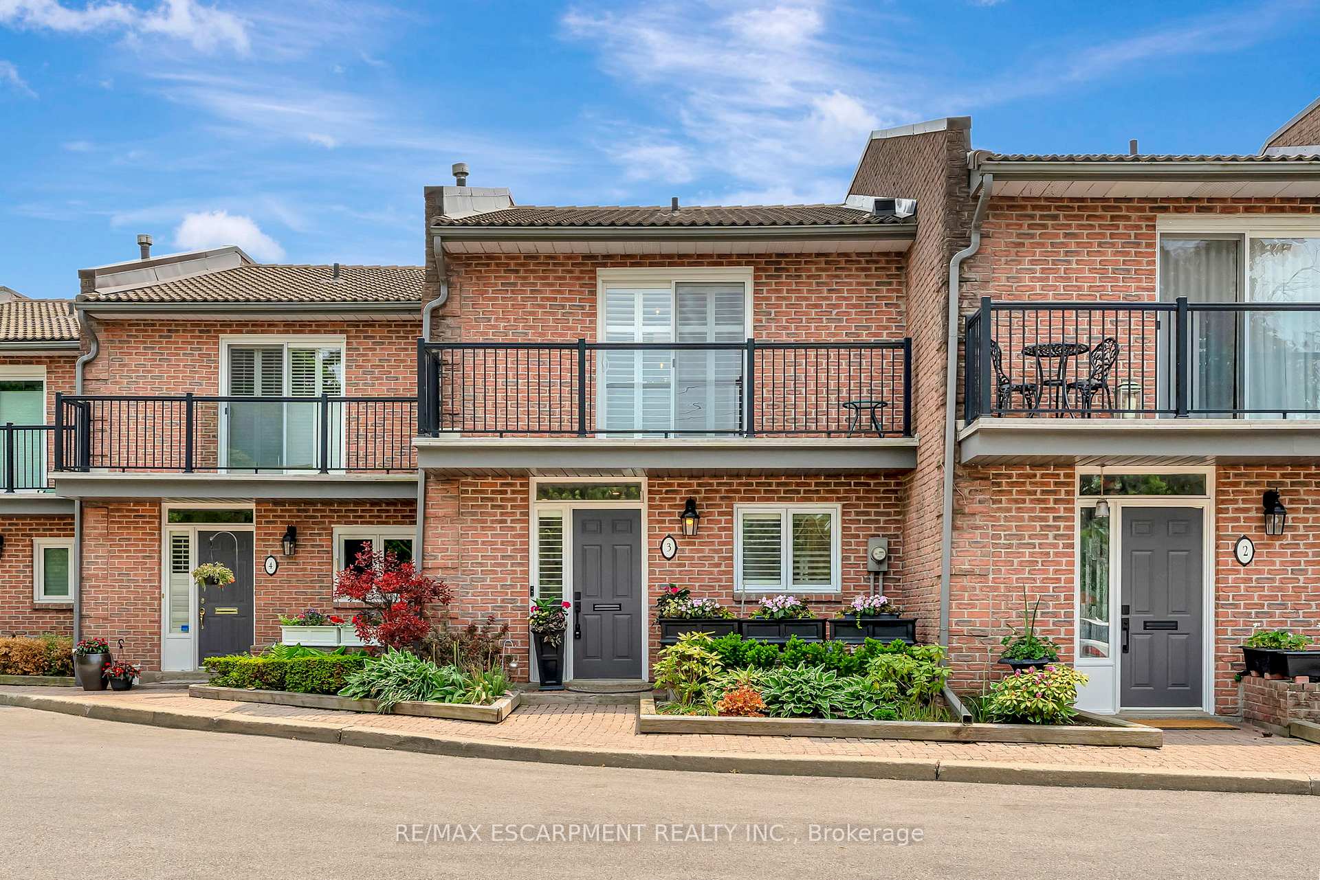 1 Bedroom Condo at 2136 Old Lakeshore, Burlington For sale
