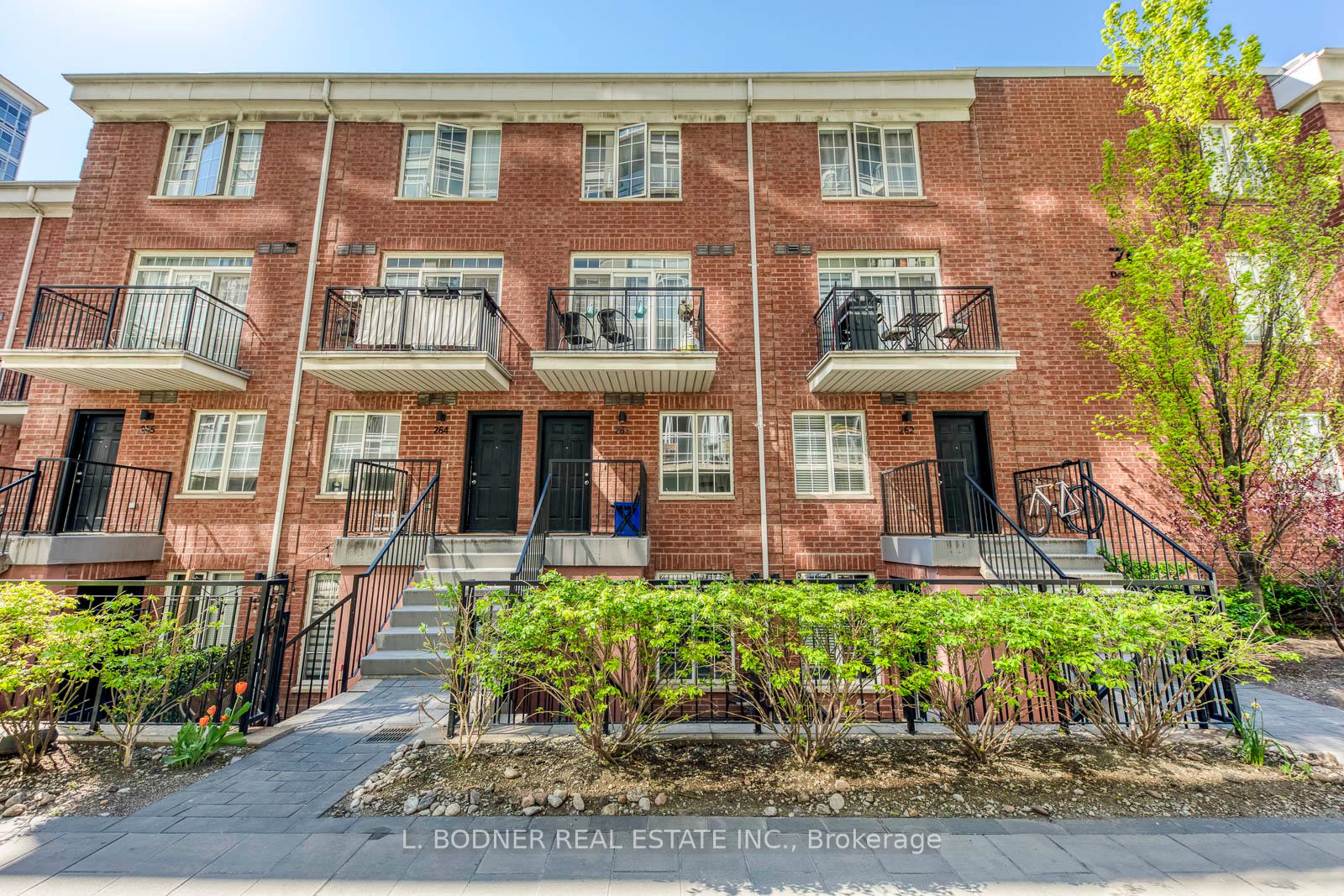 1 Bedroom Condo at 70 Douro, Toronto For sale