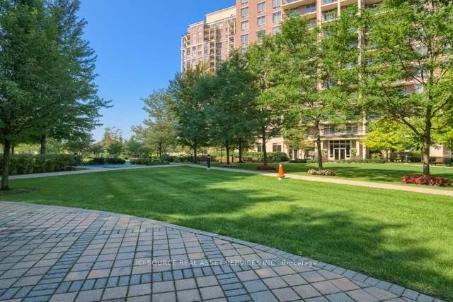 1105 Leslie Street, #306