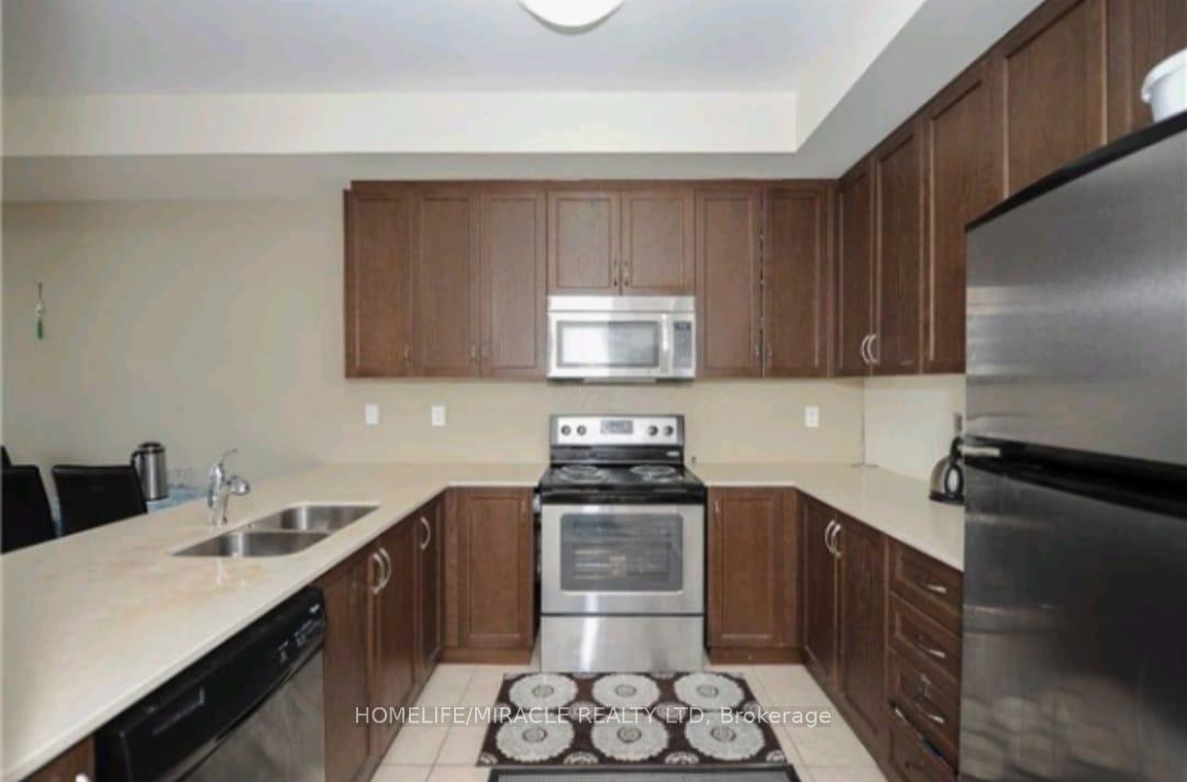 2 Bedrooms Condo at 9601 Jane, Vaughan For sale