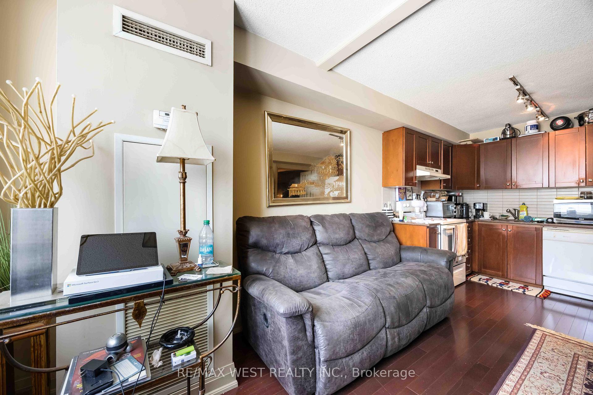 1 Bedroom Condo at 2737 Keele, Toronto For sale