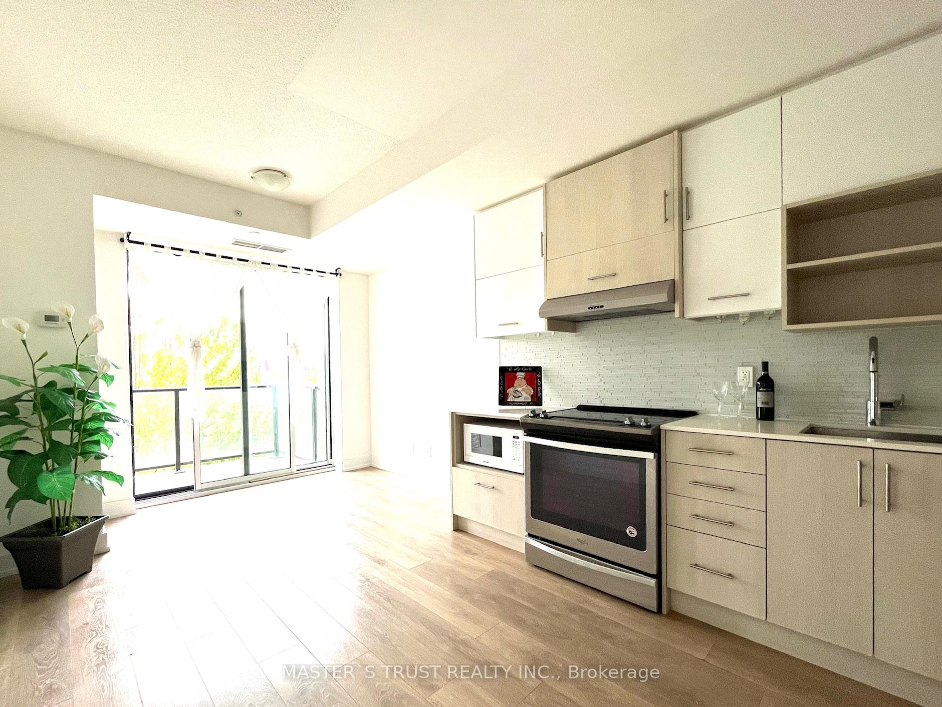 2 Bedrooms Condo at 150 Fairview Mall, Toronto For sale