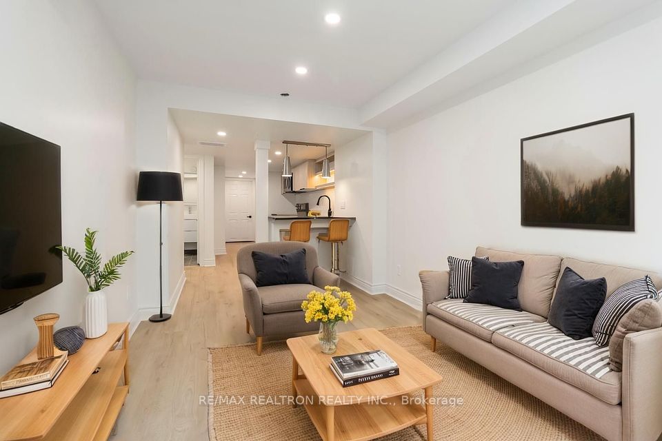 4268 Goldenrod