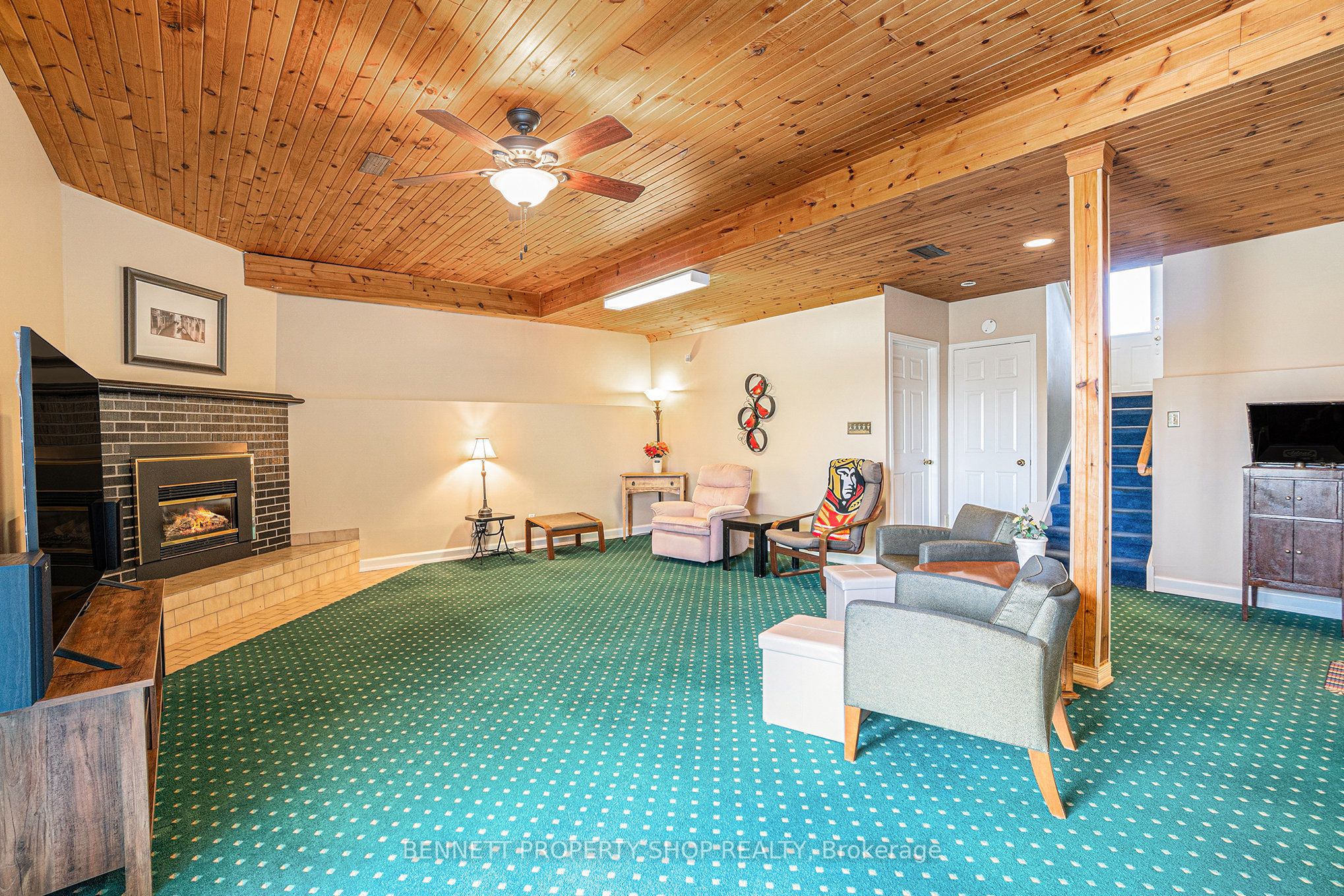 22 Gesner Court, Kanata, ON K2L 3K1