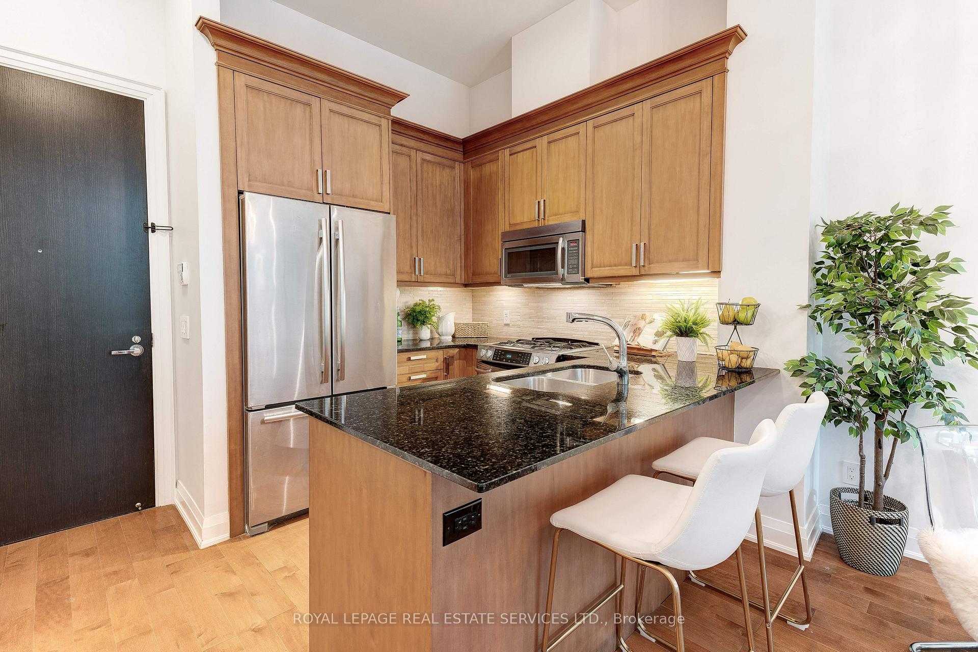 1 Bedroom Condo at 11 Bronte, Oakville For sale