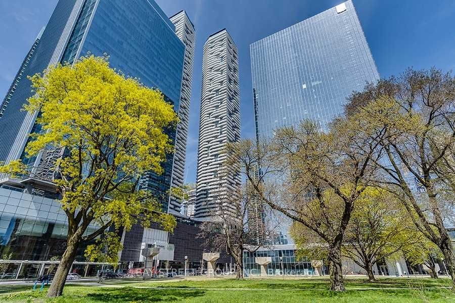 100 Harbour Street
