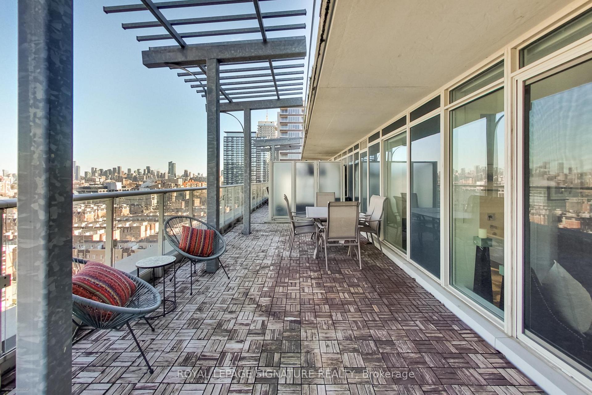 3 Bedrooms Condo at 75 East Liberty, Toronto For sale