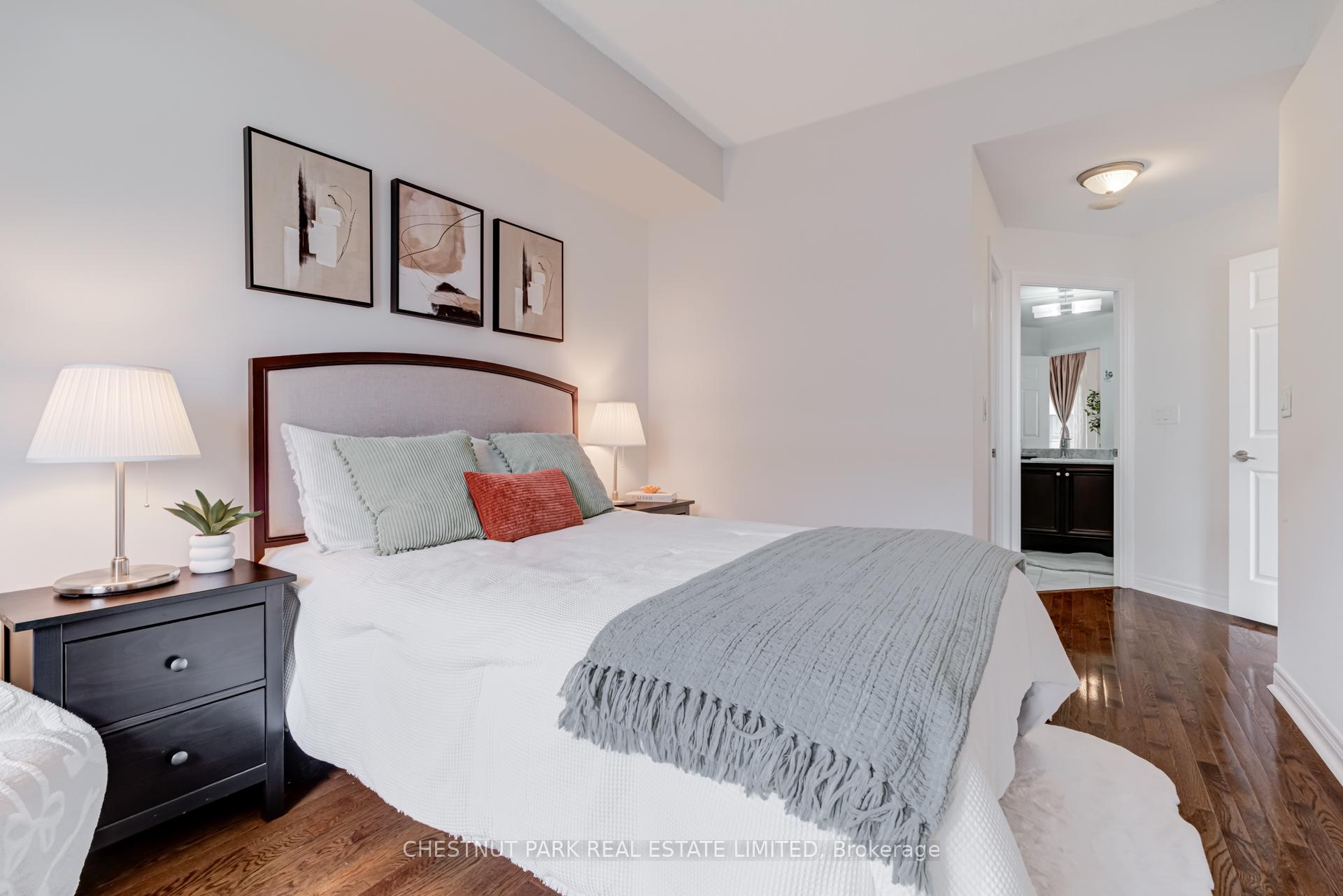2 Bedrooms Condo at 736 Spadina, Toronto For sale