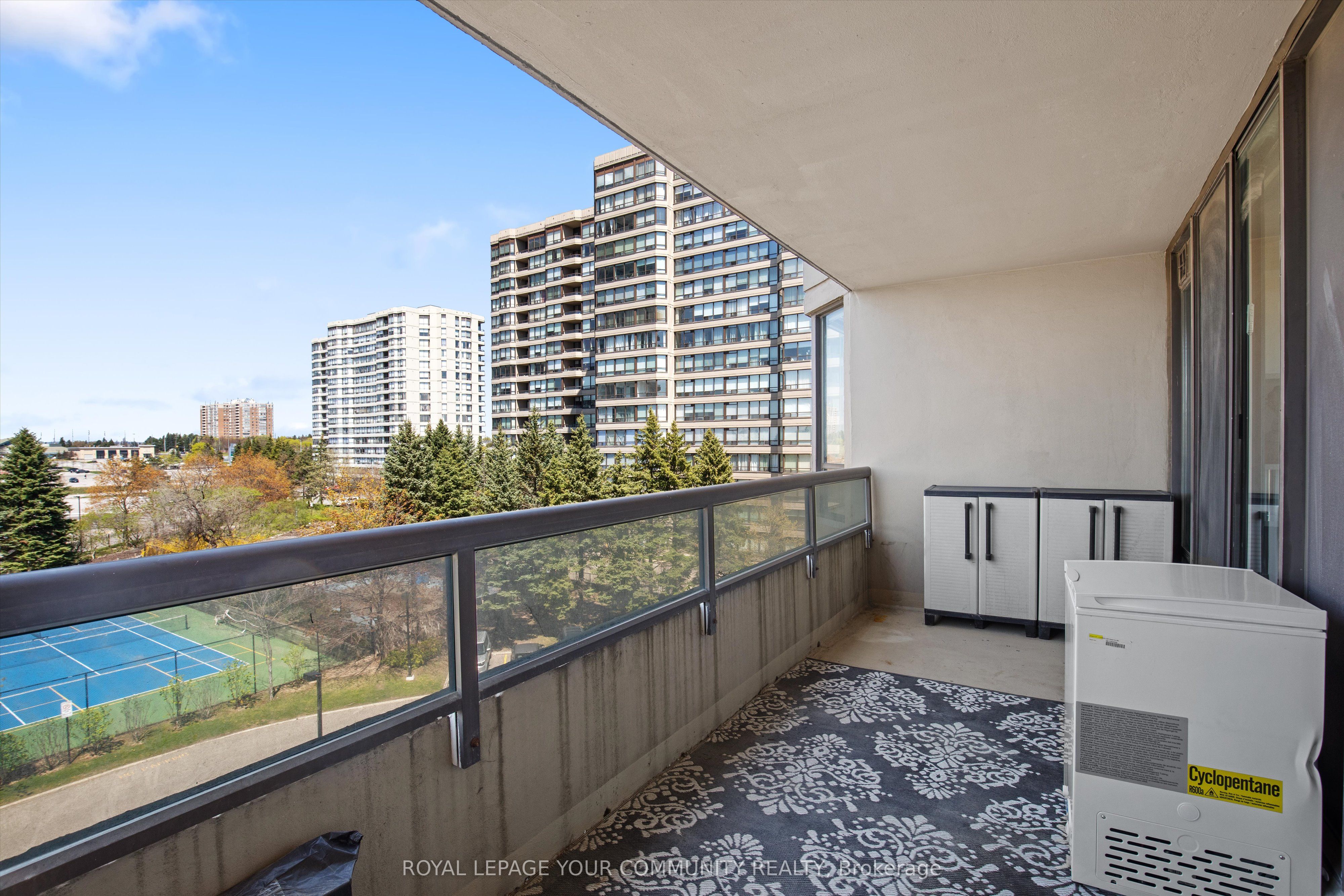 7420 Bathurst Street, #503