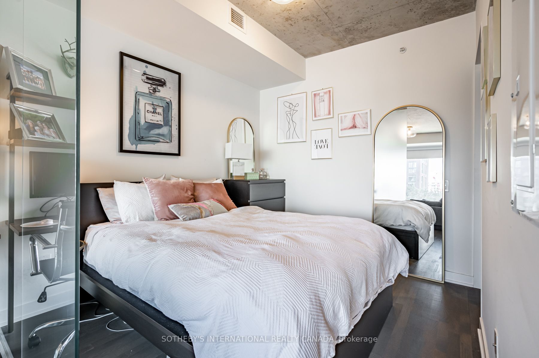 629 King Street W, #731