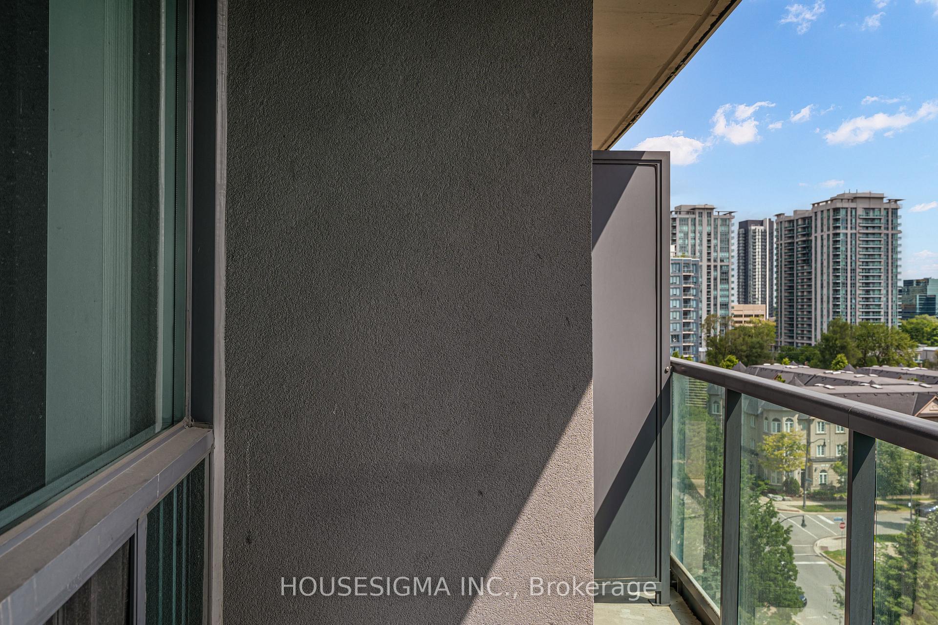 2 Bedrooms Condo at 28 Harrison Garden, Toronto For sale