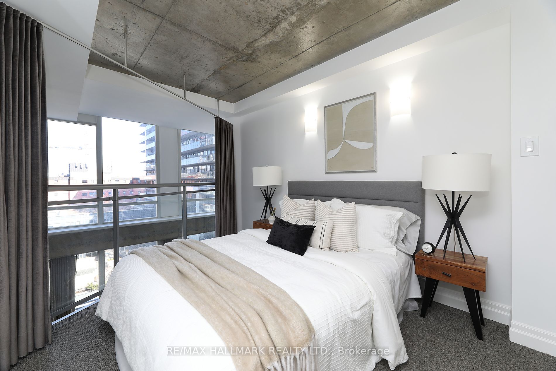1029 King Street W, #818