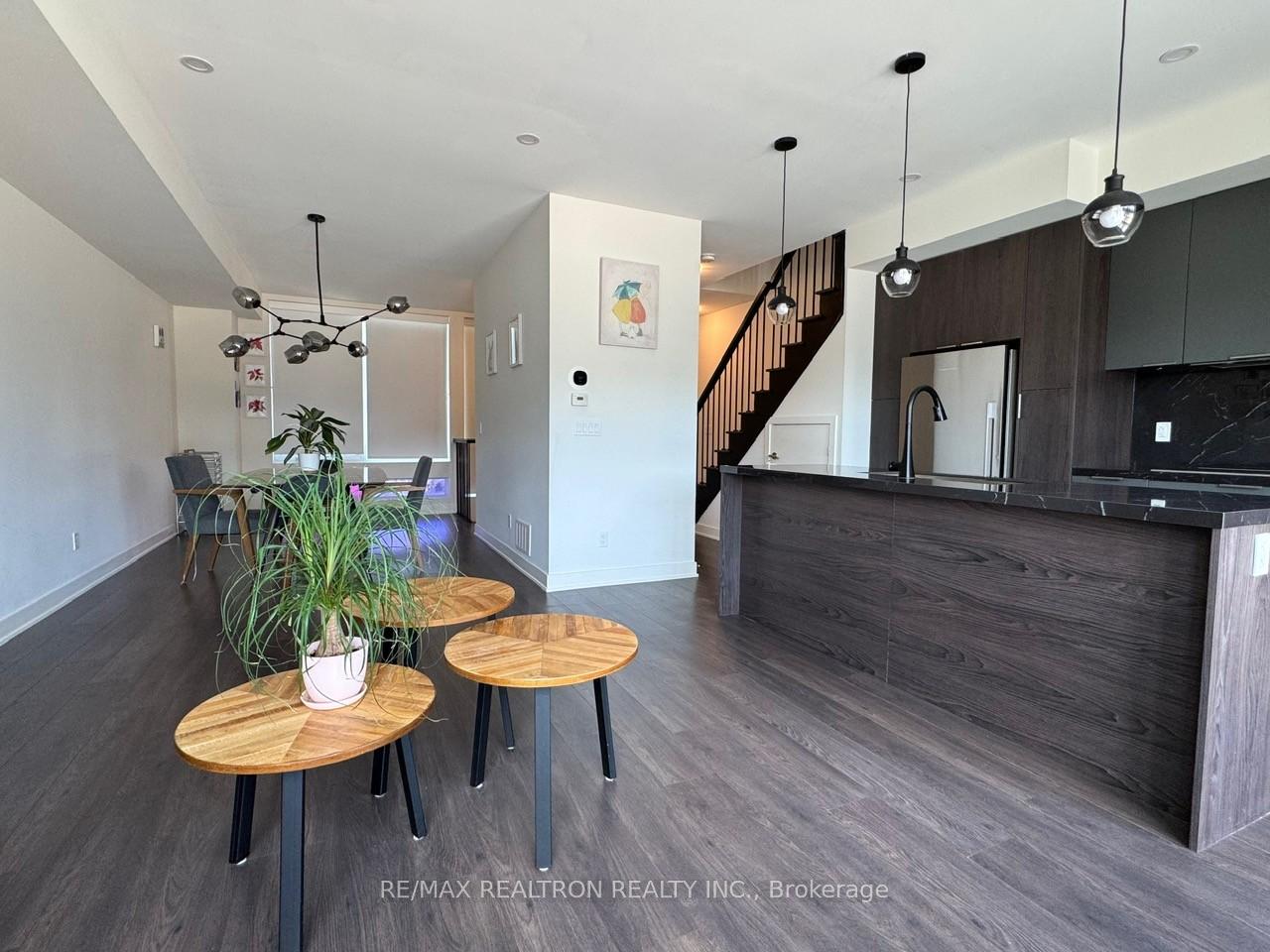 3 Bedrooms Condo at 25 Sonic, Toronto For sale
