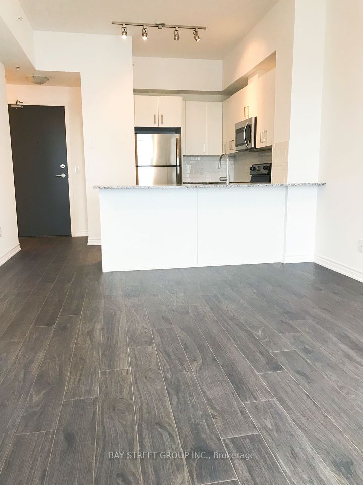 #512 - 11611 Yonge Street, Richmond Hill, ON L4E 3N8