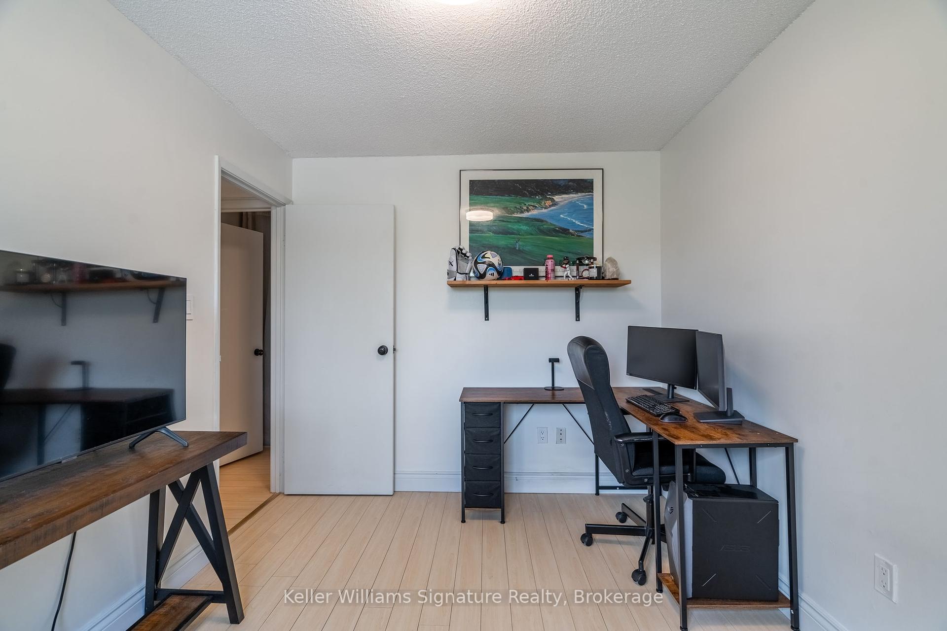 3 Bedrooms Condo at 3835 Lake Shore, Toronto For sale