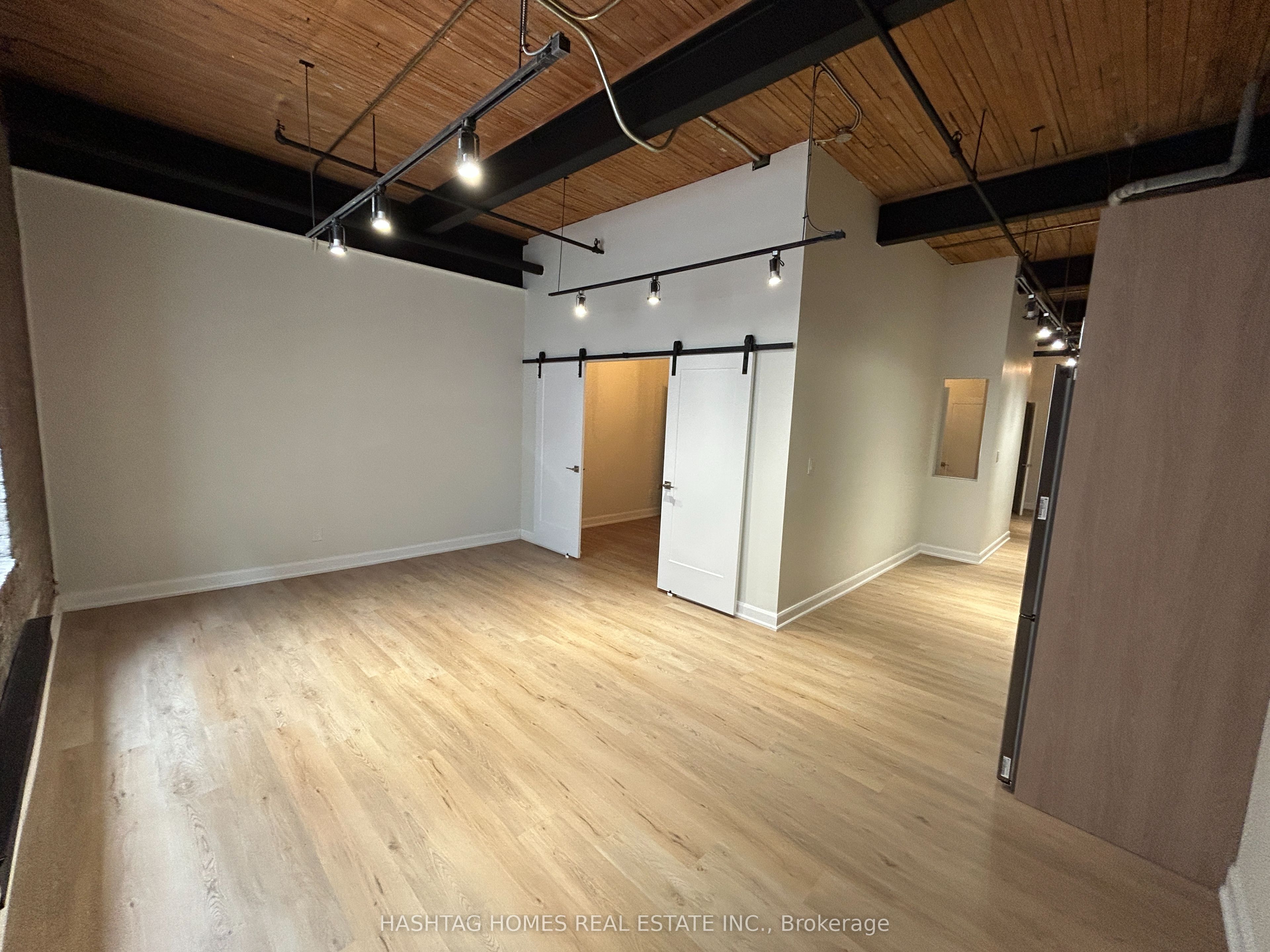 34 Noble Street, #102