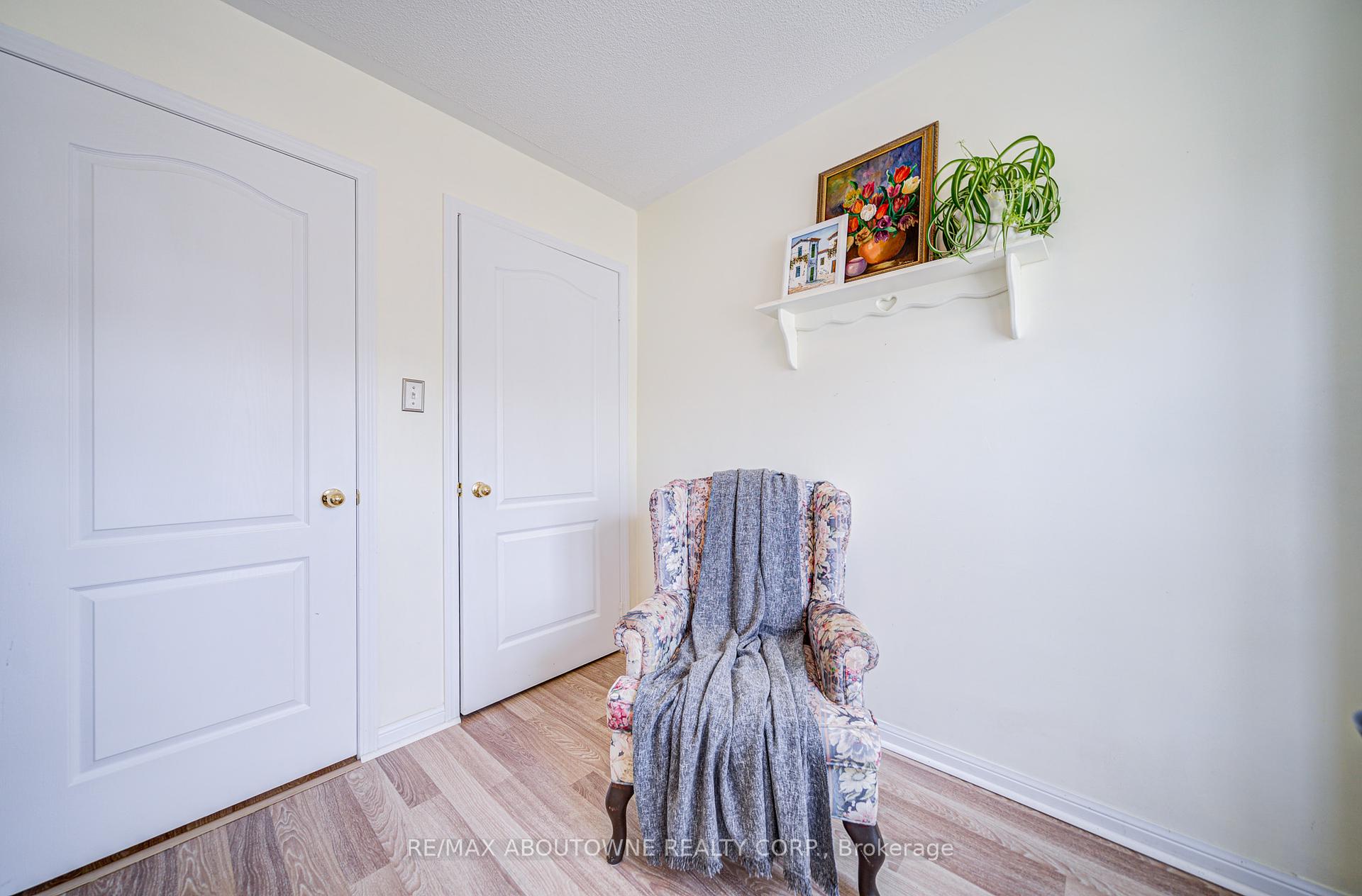 3 Bedrooms Condo at 470 Beach, Hamilton For sale