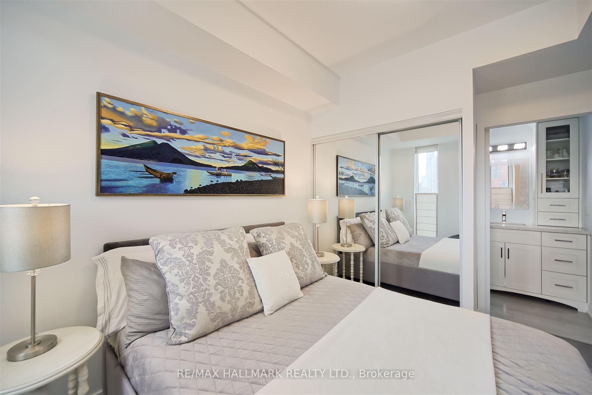 2 Bedrooms Condo at 260 Sackville, Toronto For sale