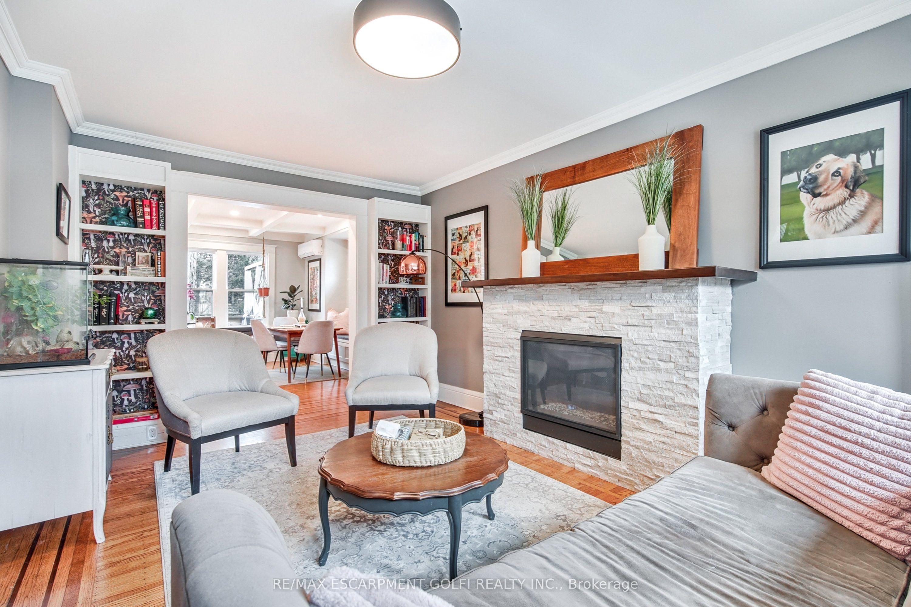 5 Mapleside Avenue, Hamilton, ON L8P 3Y4