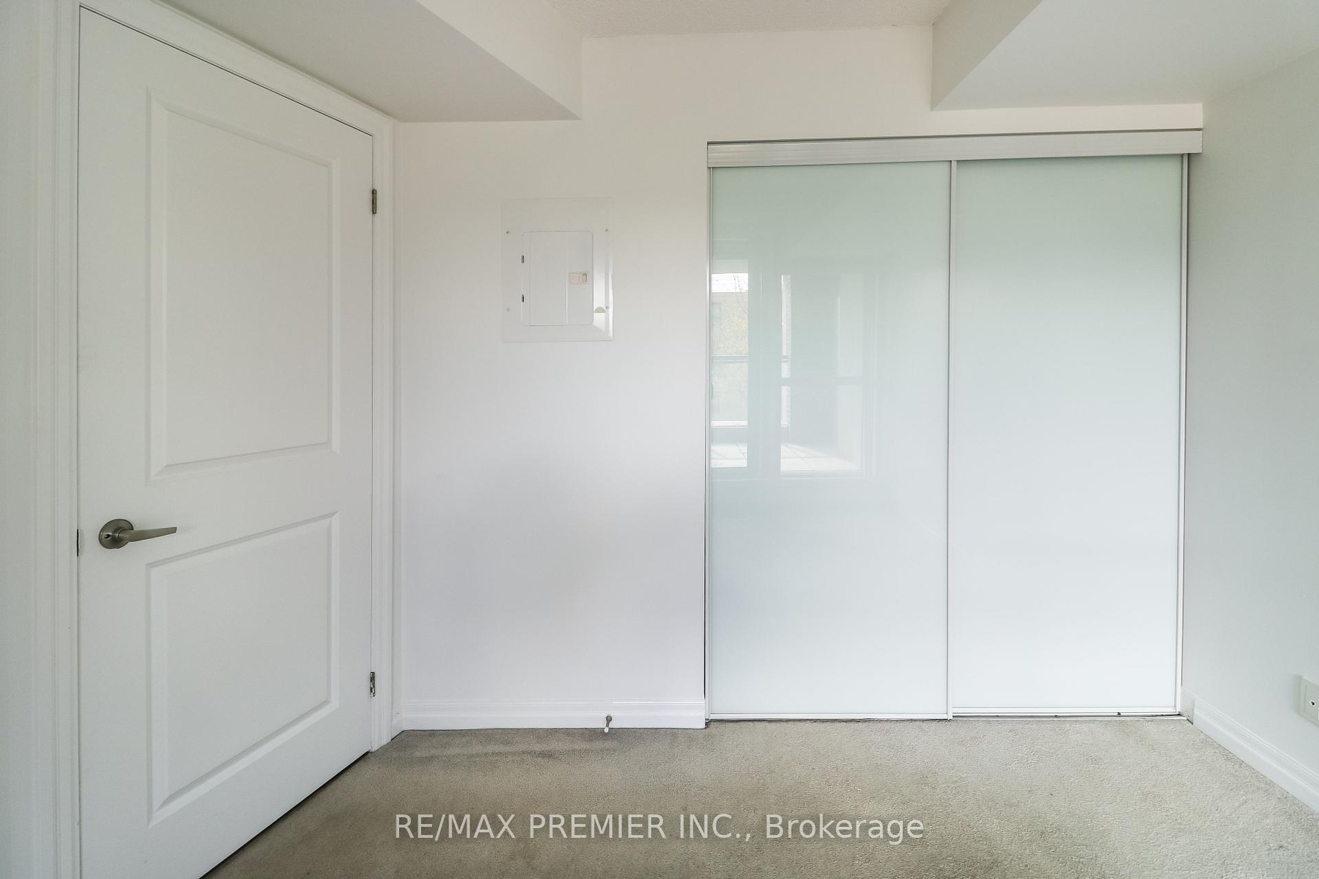 2 Bedrooms Condo at 80 Esther Lorrie, Toronto For sale