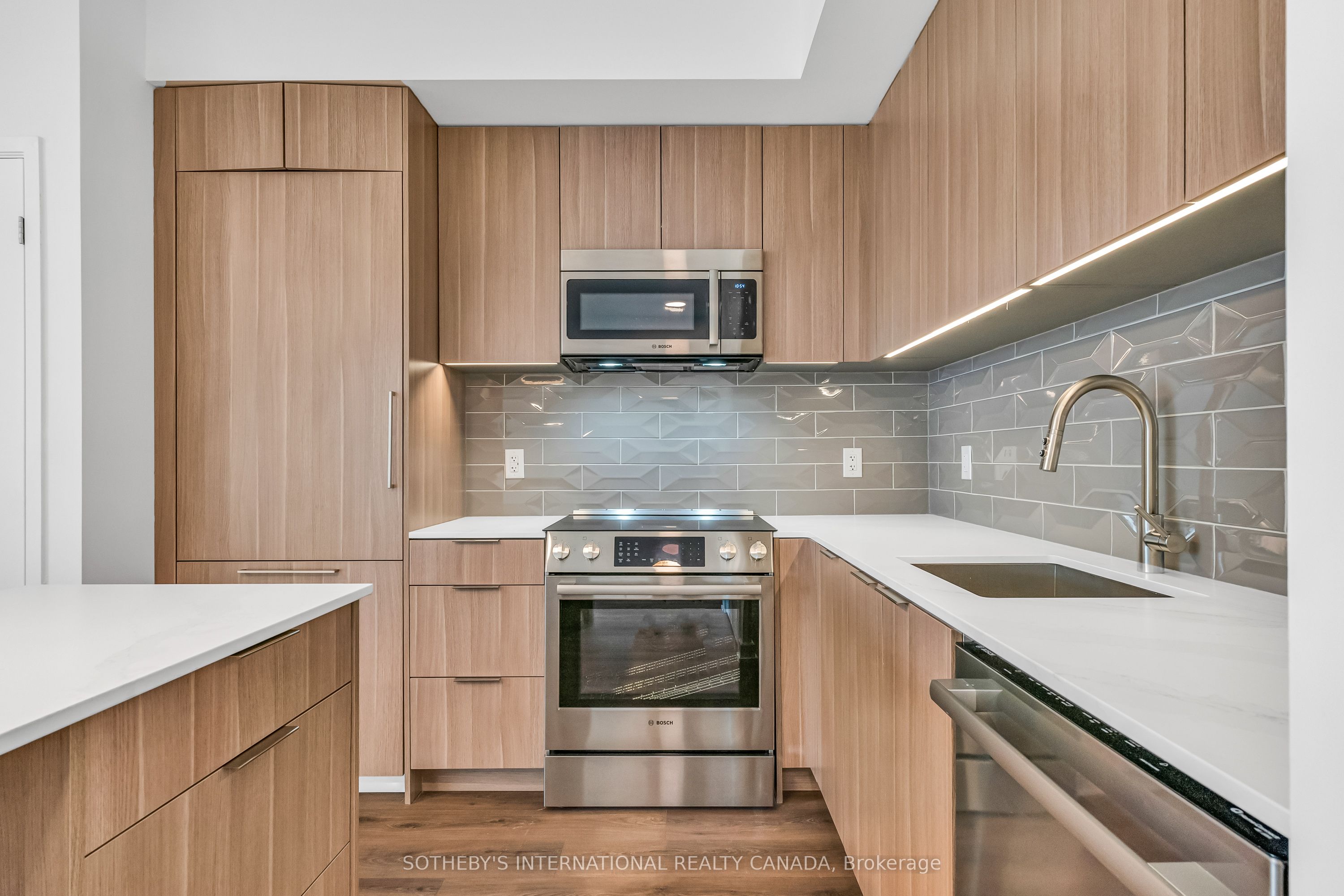 88 Bathurst Street, #1122