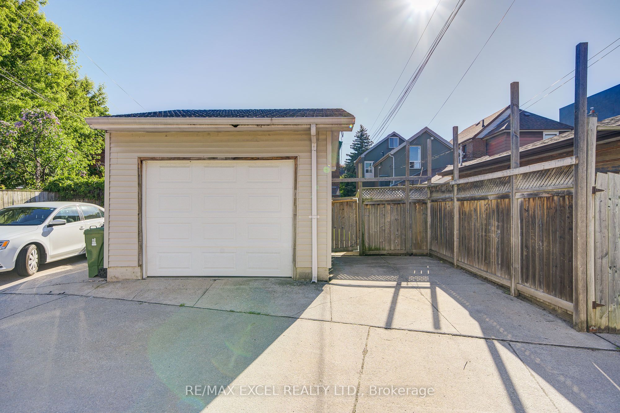 523 Delaware Avenue