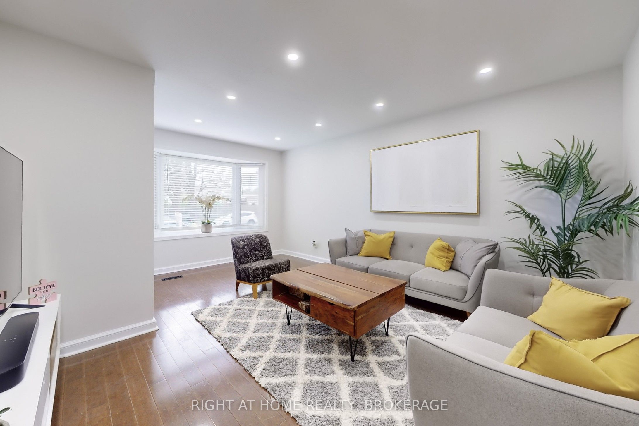 2373 maryvale Court E