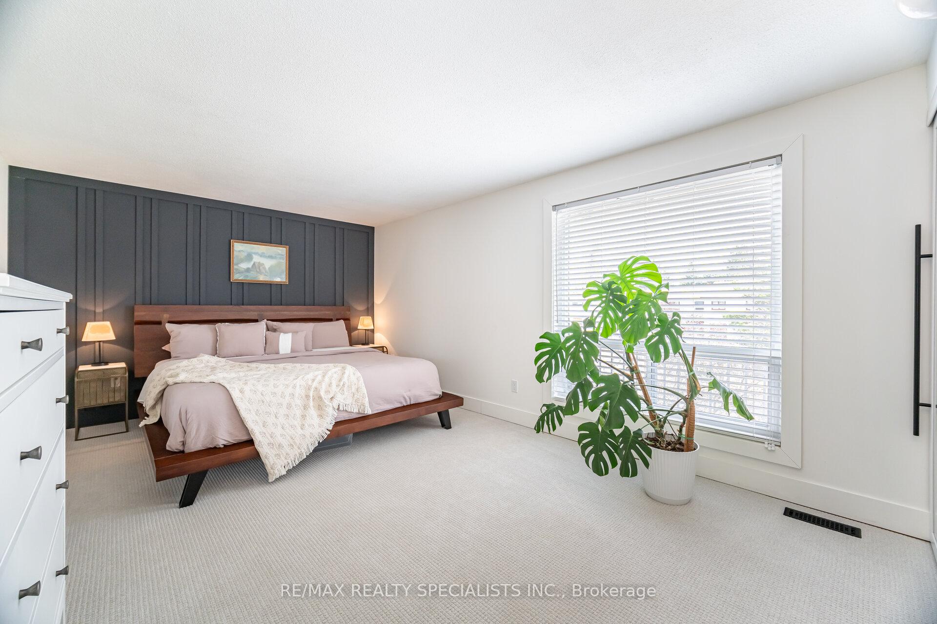 3 Bedrooms Condo at 7077 Estoril,  Mississauga For sale