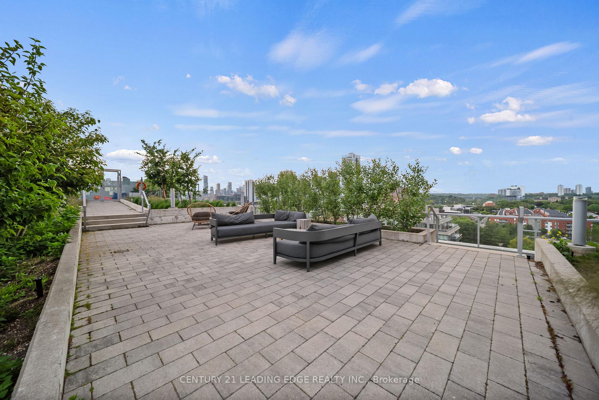 3 Bedrooms Condo at 15 BASEBALL, Toronto For sale