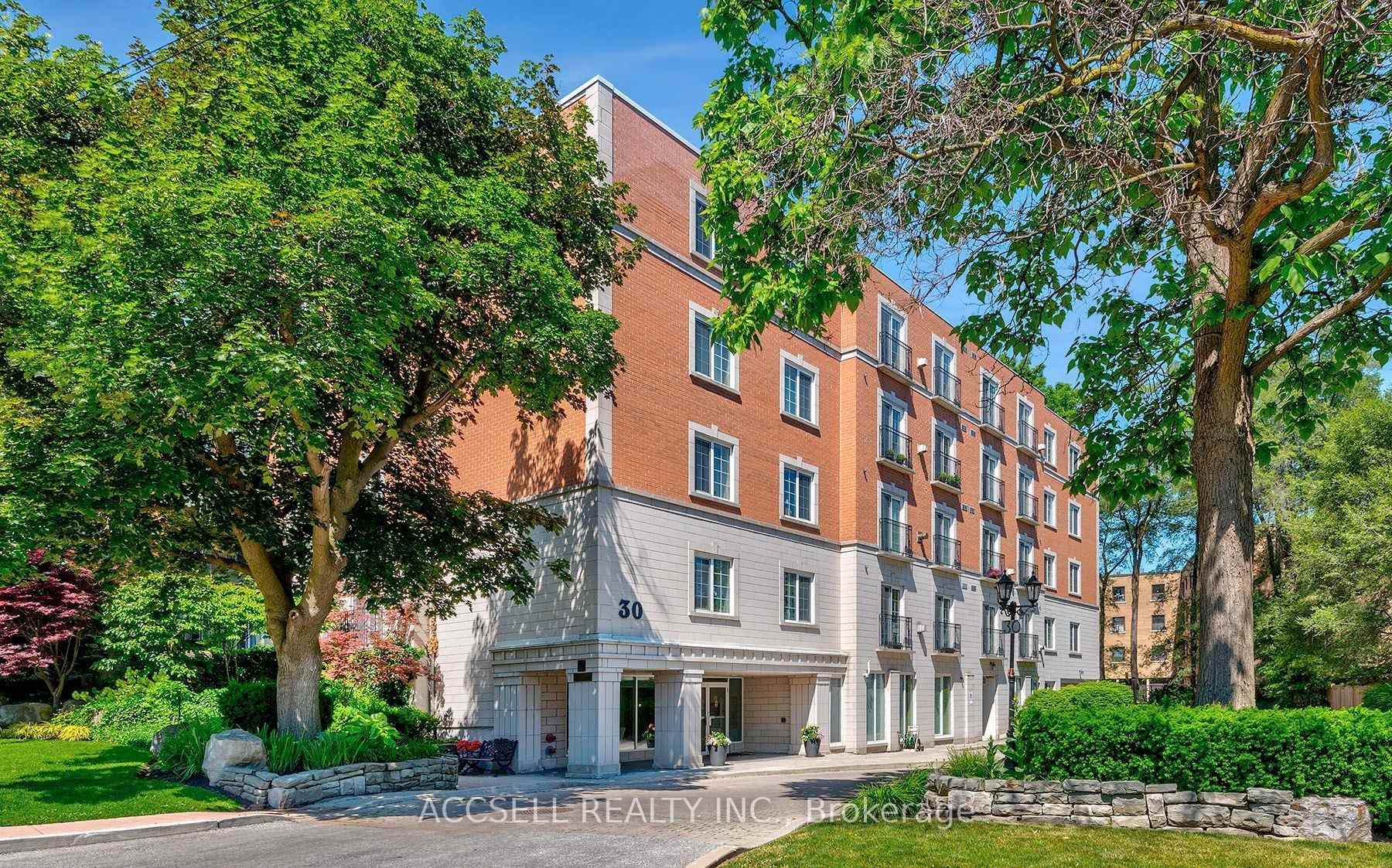 2 Bedrooms Condo at 30 Anglesey, Toronto For sale