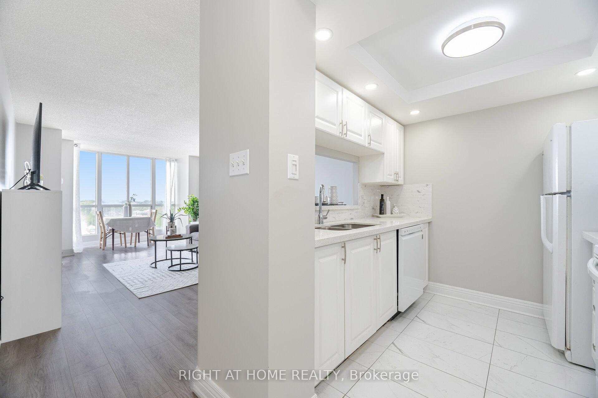 2 Bedrooms Condo at 1470 Midland, Toronto For sale