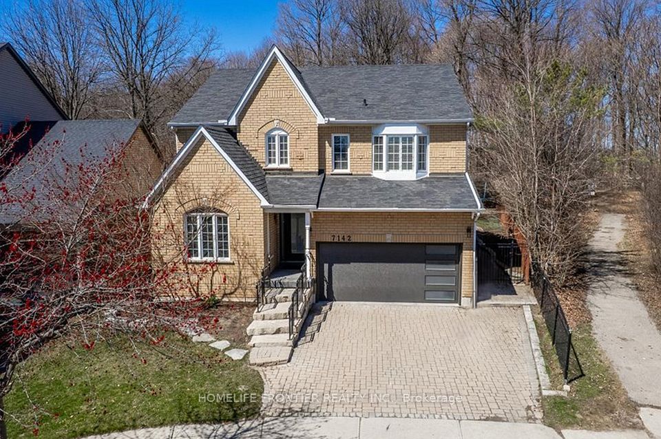 7142 Branigan Gate, Mississauga, ON L5N 7L5