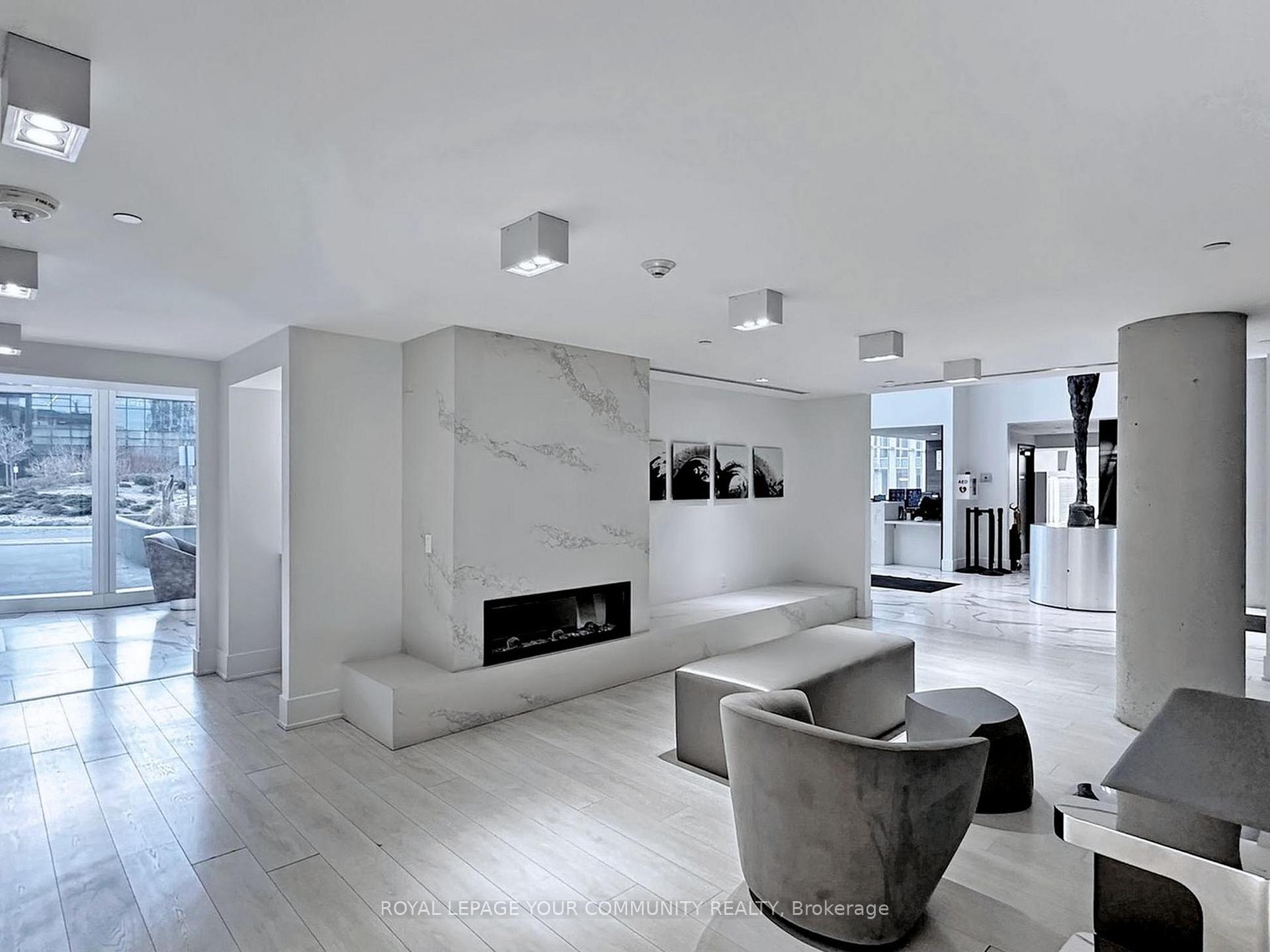 2 Bedrooms Condo at 2908 Highway 7, Vaughan For sale