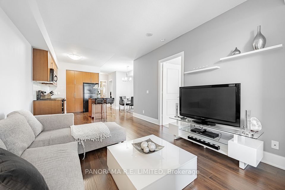 330 Burnhamthorpe
