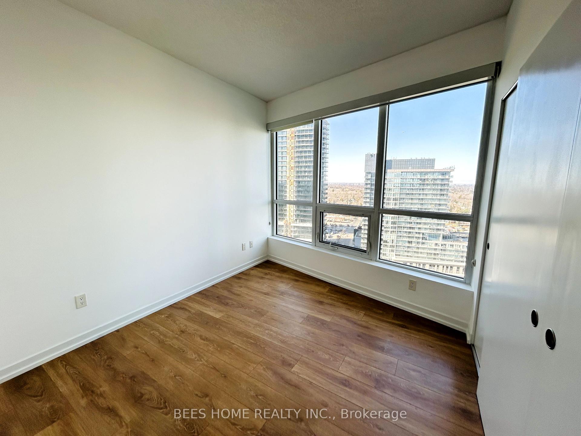 2 Bedrooms Condo at 115 McMahon, Toronto For sale